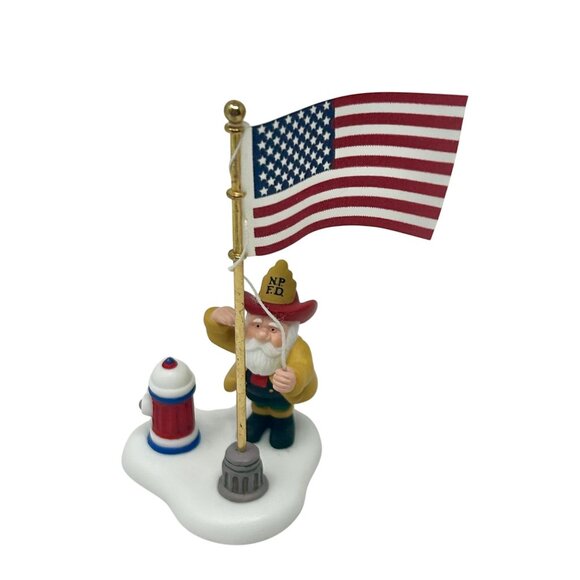 Department 56 North Pole Series "Raising The Flag At The North Pole" ‎ Vintage - Picture 1 of 9